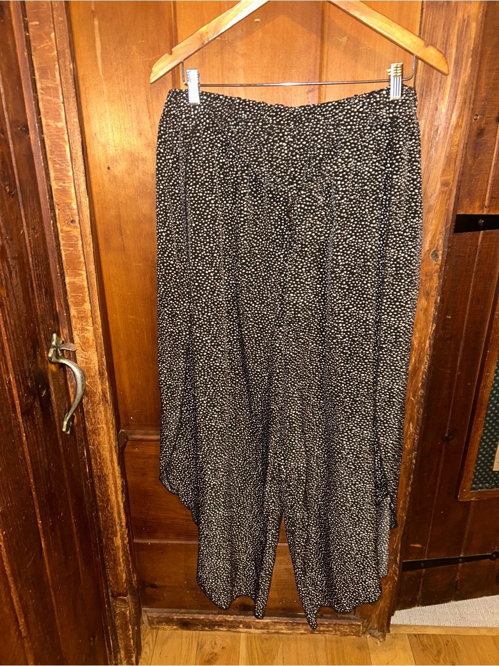 SHEIN Black Wide-Leg Pants with White Microdot Print